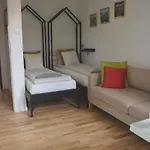Labo Apartment Metro Wierzbno