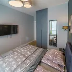 Bright And Charming- Golden Apartments- City Center&S18