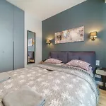 Bright And Charming- Golden Apartments- City Center&S18