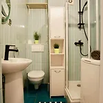 Mlociny Metro Apartment 2