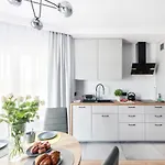 Shortstaypoland Szwedzka