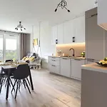 Superapart Komputerowa 8