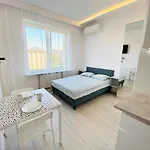 Center Warsaw- Apartamenty Smolna