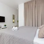 Golden Apartment Ursynow By Noclegi Renters