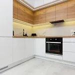 Apartament Dom przy Okrzei by Renters Prestige