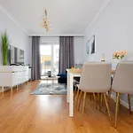 Apartament Dom przy Okrzei by Renters Prestige