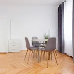 Kamienica Stanislawa Augusta Warszawa By Noclegi Renters