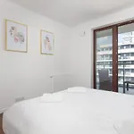 Burakowska Pastel Elegant Apartment