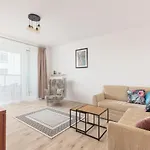 Metro Targowek Homely Apartment