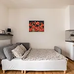 High Standard Studio Apartment In The Heart Of Warsaw