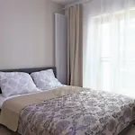 Exclusive 2Br! Apartment In Center +Netflix +Gym