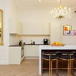 Royal Apartment Kopernika By Renters Prestige
