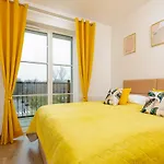Sunny Apartment Grochowska Warsaw Praga By Renters