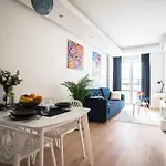 Oomph Warsaw Central Luxurious Air-Conditioned Apartment With Balcony