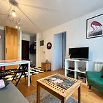Stylecomfort Flamingo House