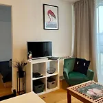 Stylecomfort Flamingo House
