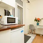 Micro Apartment Miaczynska By Noclegi Renters