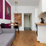 Apartament Przy Placu Zamkowym By Noclegi Renters