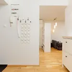 Apartment Grzybowska By Noclegi Renters