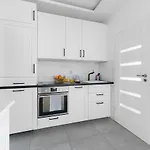 Marszalkowska 83 - Bezplatny Parking - Free Parking - W Pelni Wyposazona Kuchnia - 500M Do Dworca Centralnego - Okna Od Strony Dziedzinca - Wifi - Smart Tv