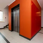 Kolorowy Goclaw Apartment By Noclegi Renters