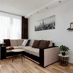 Family Apartment Saska Kepa By Noclegi Renters