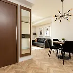 Platinum Towers Apartment With Parking By Renters Prestige
