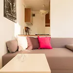 Bright And Cozy- Golden Apartments- City Center- Żelazna
