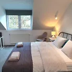 Loft 85 M2 Wilanow Krolewski Self Checkin