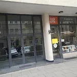 Wiejska 14 - 500M Od Sejmu Rzeczypospolitej - 450M Do Ambasady Usa - Smart Tv - Wifi - W Pelni Wyposazona Kuchnia