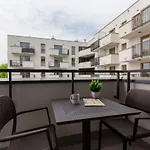 Apartment Nova Ochota Lopuszanska By Renters