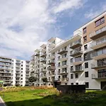 Easy & Comfortable, With Balcony, Very Close To The Center