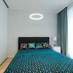 Wola Luxe Apartment