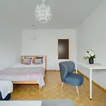 2 Bedroom Apt In Heart Of Warsaw Zgoda 9 Tv70