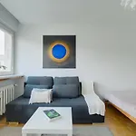 2 Bedroom Apt In Heart Of Warsaw Zgoda 9 Tv70