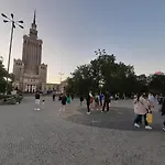 Centrum Złote Tarasy Metro Rondo ONZ Balkon