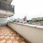 Metro Kondratowicza Spacious Apartment