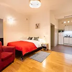 Ochota Rose Studio
