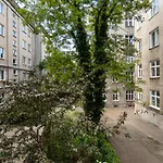 New Praga Enchanting Studio