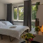Batorego 18 - White - 450M Stacja Metra Pola Mokotowskie, 800M Biblioteka Narodowa, 20M Piekny Park Pola Mokotowskie, 800M Do Sgh - Wifi - Smart Tv - Good Apartments