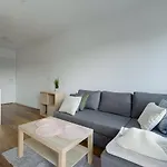 White Studio Targowa 10