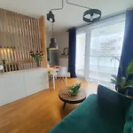 Apartament przy metro