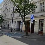 Be my Guest - Hoża Studio - super Centrum, Subway, Wi-Fi
