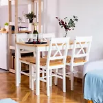 Superapart Plac Dabrowskiego 12