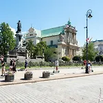 Krakowskie Przedmiescie 19 - 600M Od Zamku Krolewskiego - 50M Od Palacu Prezydenckiego - 800M Od Stacji Metra Nowy Swiat - Better Rental