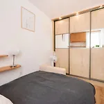 Sunset Central City Apartment