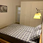 Charming Apartment In Old Mokotow