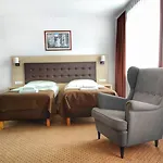 Hotel Logos