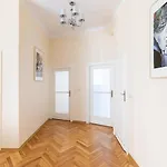 P&O Serviced Apartments Plac Konstytucji