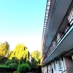 Great Life - Apartment Next To Metro Station